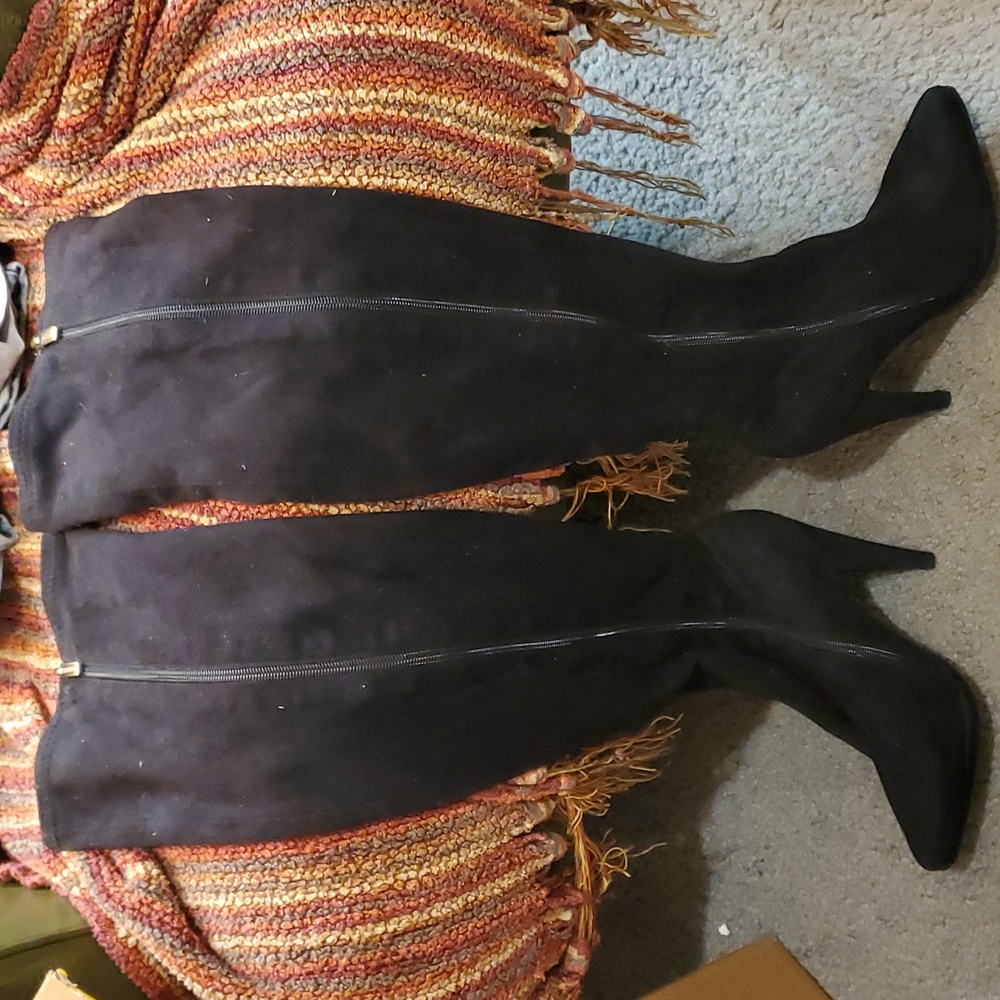 High heel boots